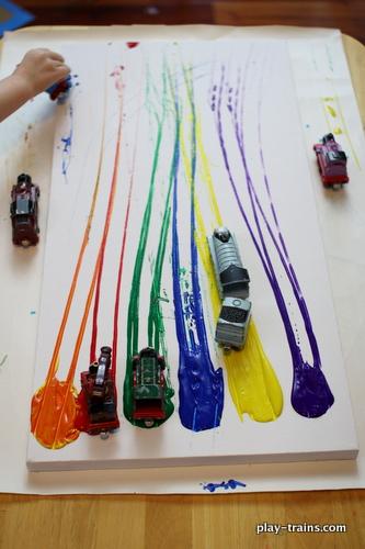 孩子们的小汽车只能玩游戏？印画、装饰、身高板，样样都行