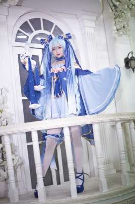 动漫美女的奶头(Cos美图：清新甜美的初音未来，白丝萌妹极具中国风)