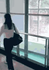 做核酸检测时,遇到一个姑娘,我该怎么套近乎呢?哈哈哈