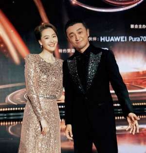 王冠美女(美女主持王冠：否认与尼格买提的绯闻，间接表明他已离异)