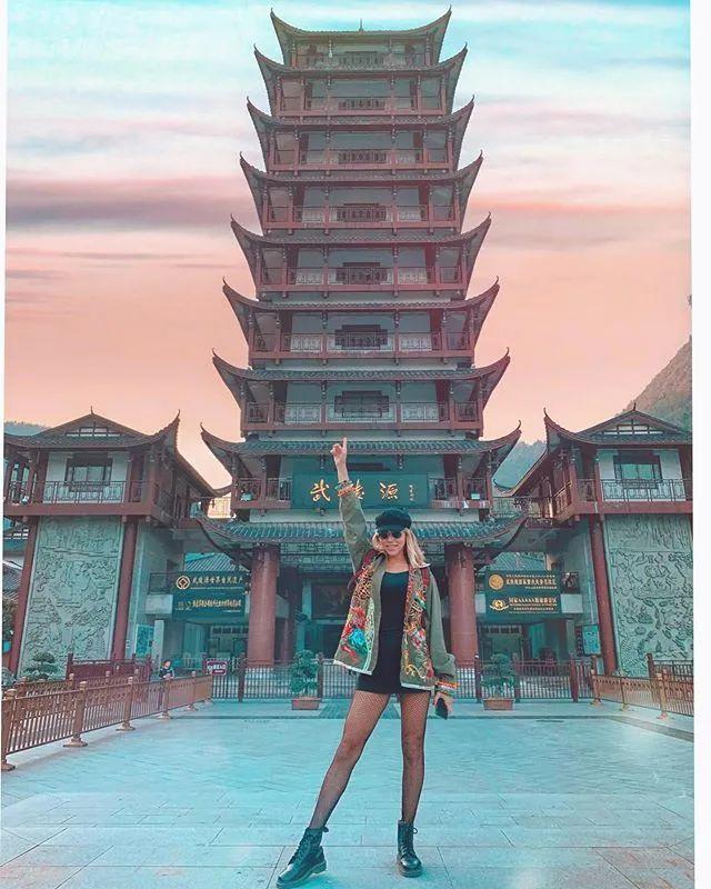 22岁混血美女游历60多个国家,却独爱中国,拍中国风景爆红网络