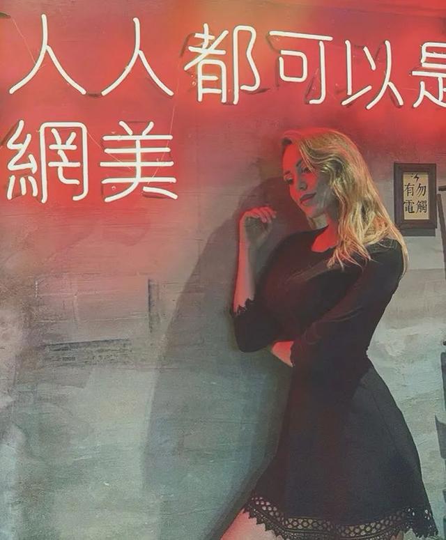 22岁混血美女游历60多个国家,却独爱中国,拍中国风景爆红网络