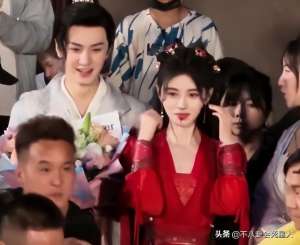 化妆图片大全浓妆美女(鞠婧祎8大离谱妆容：吐血不敢弄花半永久妆，守丧也要浓妆涂红唇)