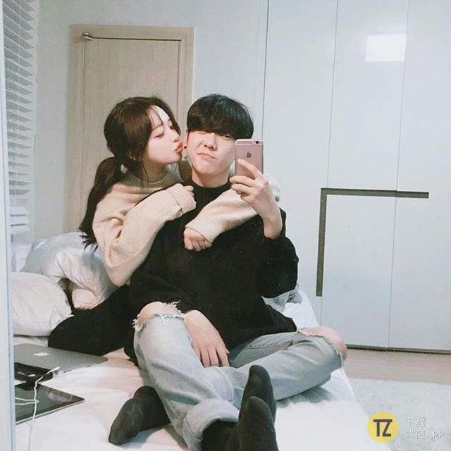 这个清纯脱俗的韩国网红模特，光看她的嘴我就合不拢腿