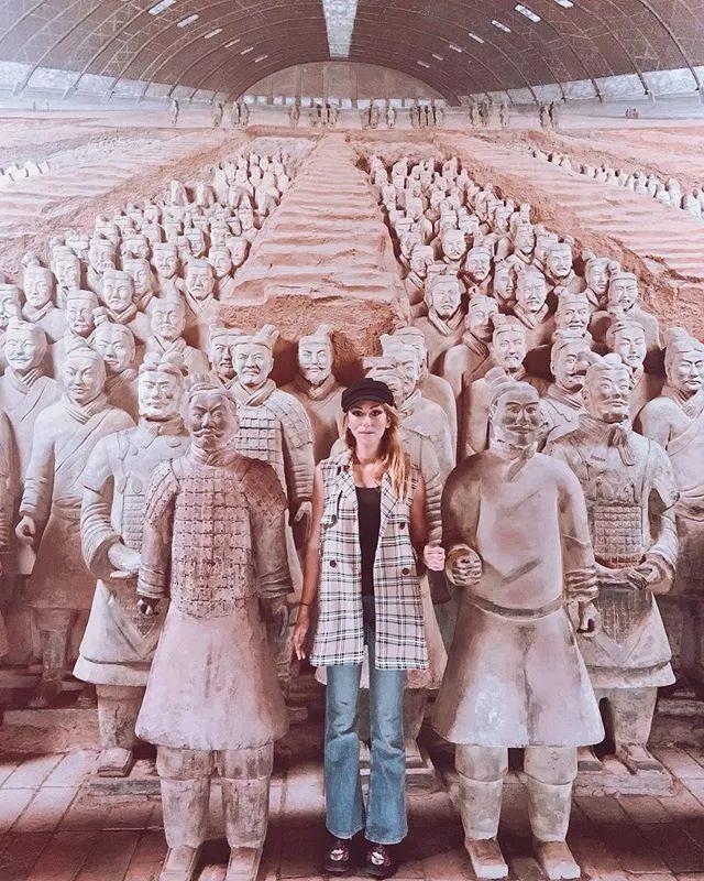 22岁混血美女游历60多个国家,却独爱中国,拍中国风景爆红网络