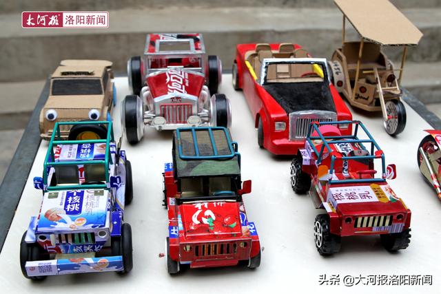洛阳小伙用易拉罐做飞机、汽车模型月入过万，网友：扔掉了几个亿