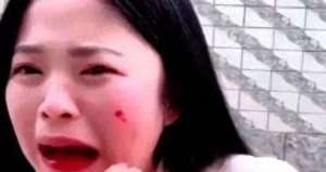 触手美女主播(日本网民：中国女主播直播吃章鱼反遭触手吸脸，被吐槽“HENTAI”)