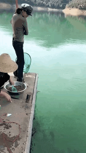 做核酸检测时,遇到一个姑娘,我该怎么套近乎呢?哈哈哈