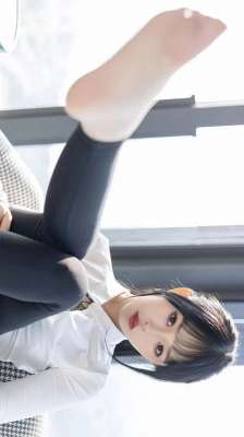 高清性感美女套图(清纯性感美女壁纸高清图片)
