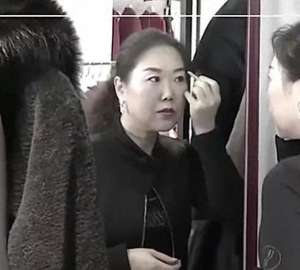 美女我要和你(47岁美女来相亲，美女我比你小14岁，你介意吗？男士我更高兴)