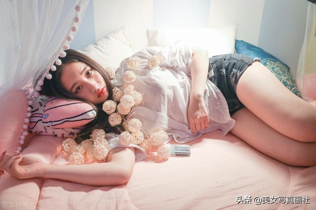 颜值与身材并存的性感美女图片