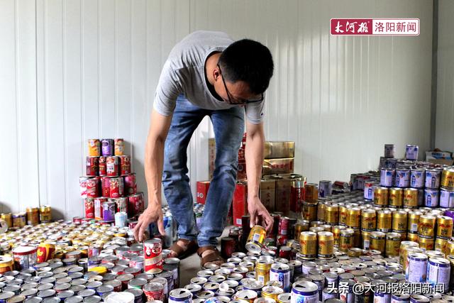 洛阳小伙用易拉罐做飞机、汽车模型月入过万，网友：扔掉了几个亿
