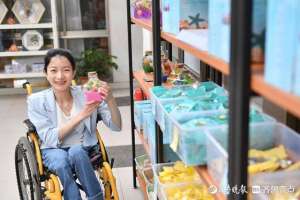 日照的美女(日照女孩刘晓丽，你坚强乐观的样子真美)
