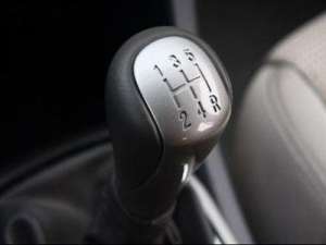 手动挡汽车起步技巧(手动挡最正确的驾驶方法，让我来告诉你)
