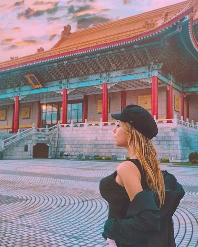 22岁混血美女游历60多个国家,却独爱中国,拍中国风景爆红网络