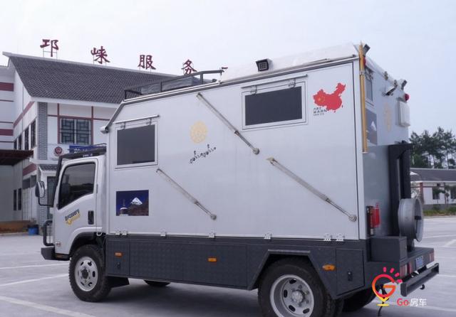 2011年网友改的越野房车，现在看起来依然很棒！