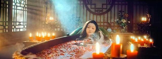 《红楼梦》电影版情色戏太多？五处辣眼场景惹争议