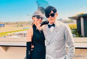 美女戴较瘦(周杰伦跟老婆跳手势舞，戴假发瘦了不少，昆凌被质疑又有了？)
