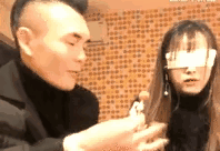 做核酸检测时,遇到一个姑娘,我该怎么套近乎呢?哈哈哈