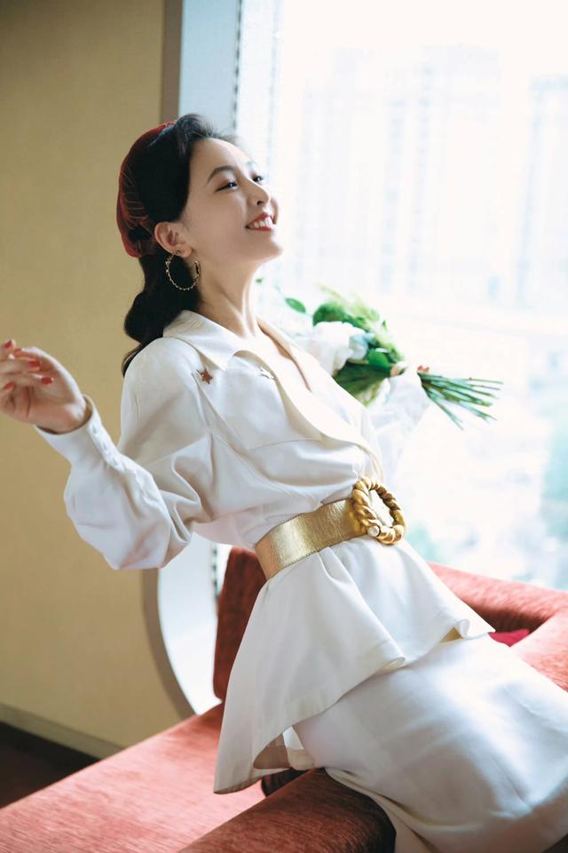 美女系列壁纸第1409期-吴倩