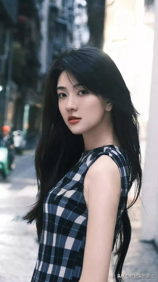 迷人的极品身材美女——第一部