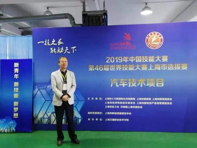 建议收藏！汽车仪表盘上的指示灯亮了，原来在提示你这个