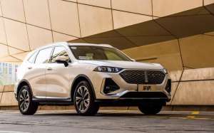 哈佛汽车魏(百公里油耗55L，试驾WEY拿铁，长城做混动也这么强)