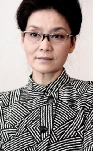 中国10位女戏骨，关东老太因病离世，最后1位是耄耋老人
