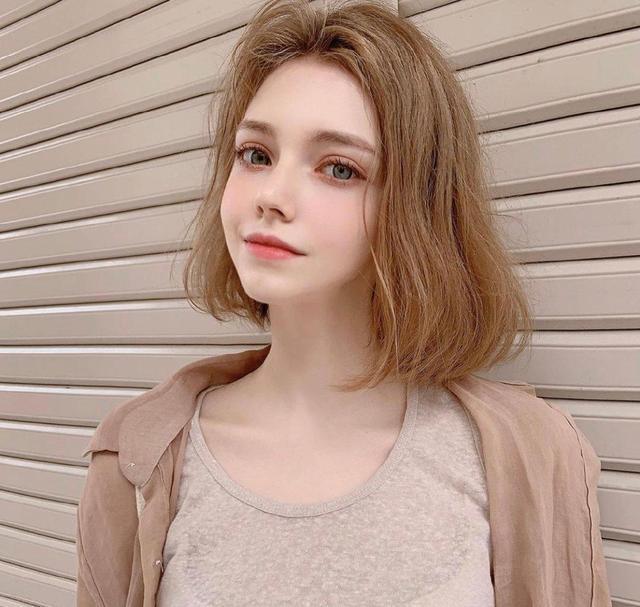 “人间芭比”?韩国超火模特真可爱,拥有3D胸,天鹅颈,让人嫉妒