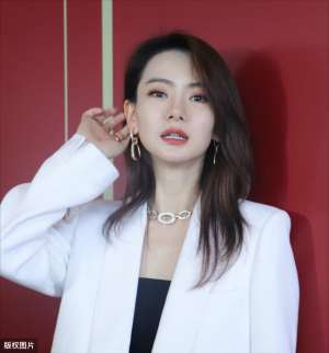四川哪里出美女(巴蜀出美女，来自四川的15位女星，你最喜欢谁？)
