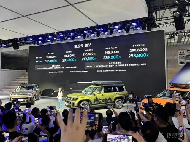 19.58万起！全新现代胜达上市，全系2.0T+8AT，“脱胎换骨”后途观Pro慌吗？