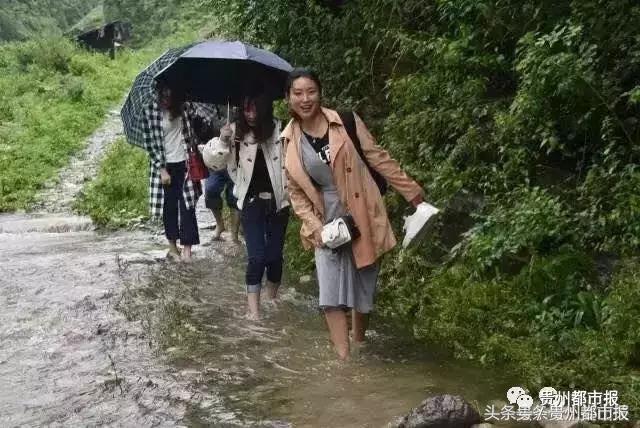 甩“美女主播”几条街！遵义90后美女村主任，挑起全村致富重担