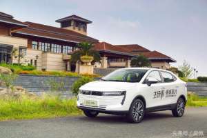 十万电动汽车(只需10万，你就能买到这些续航成绩300km的新能源车了)