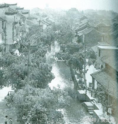 在黎里外婆家游水的欢乐时光