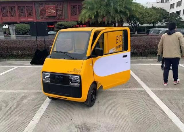 进军快递业！五菱申报4轮微型厢式电动车：限乘1人，车宽仅1米