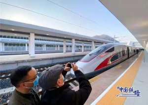 吉首到凤凰古城汽车时刻表(开通运营，就在今天)