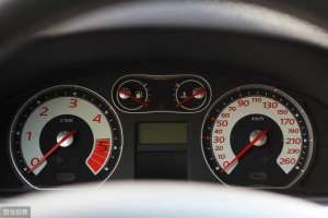 汽车缺电标志(汽车上的仪表盘你认识几个？)