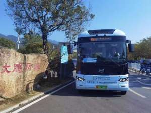 大鹏汽车站到大鹏古城(鹏城假日穿梭巴士开通，串联大鹏所城、东山寺、较场尾等景点)