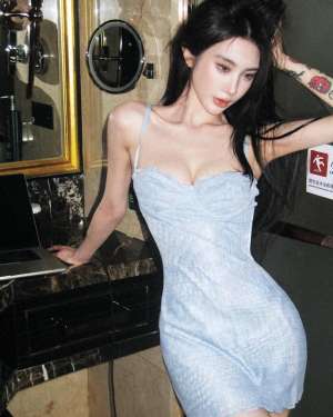 纹身多美女(长腿纹身辣妹，妖娆性感的大美女)