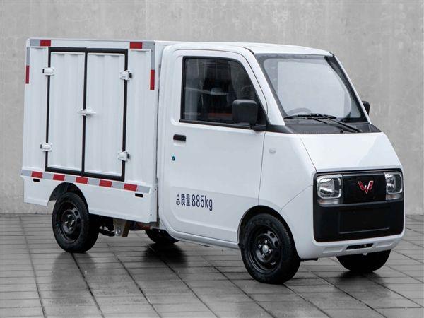进军快递业！五菱申报4轮微型厢式电动车：限乘1人，车宽仅1米