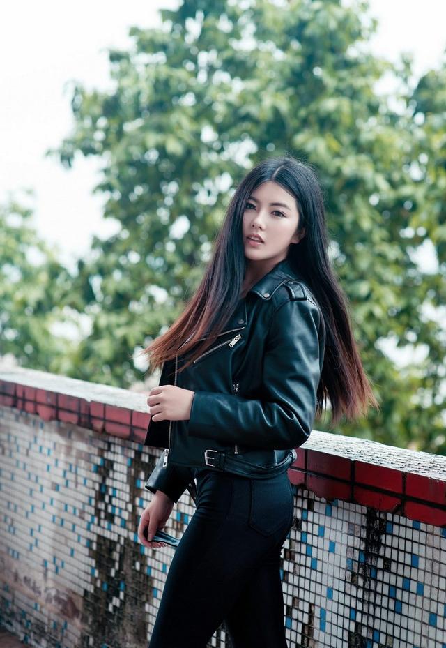 网红模特娜露selena学校长发古典秀拍