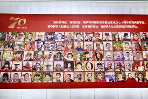 总书记新疆行｜记者手记：时代面孔里的沧桑巨变