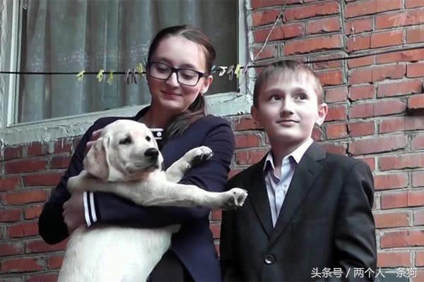 总统普京真是最喜欢狗的总统之一，和狗在一起完全没有大帝的样子