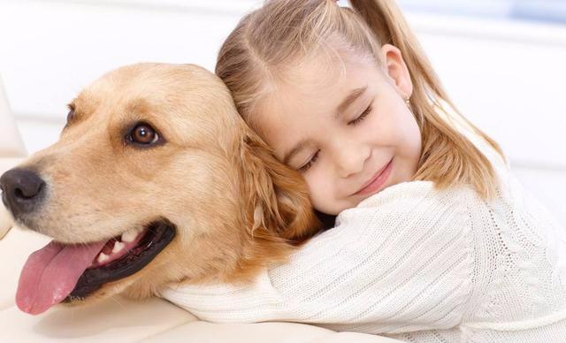 家有小孩应该养狗吗，美国微生物研究专家表示，越早养越好