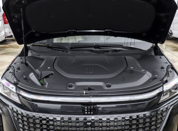 蓝电E5开启SUV油电同价新时代仅需9.98万；与长安CS75 PLUS谁更超值？